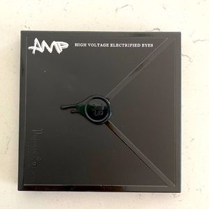 *SOLD* New with box seal broken eye shadow palette